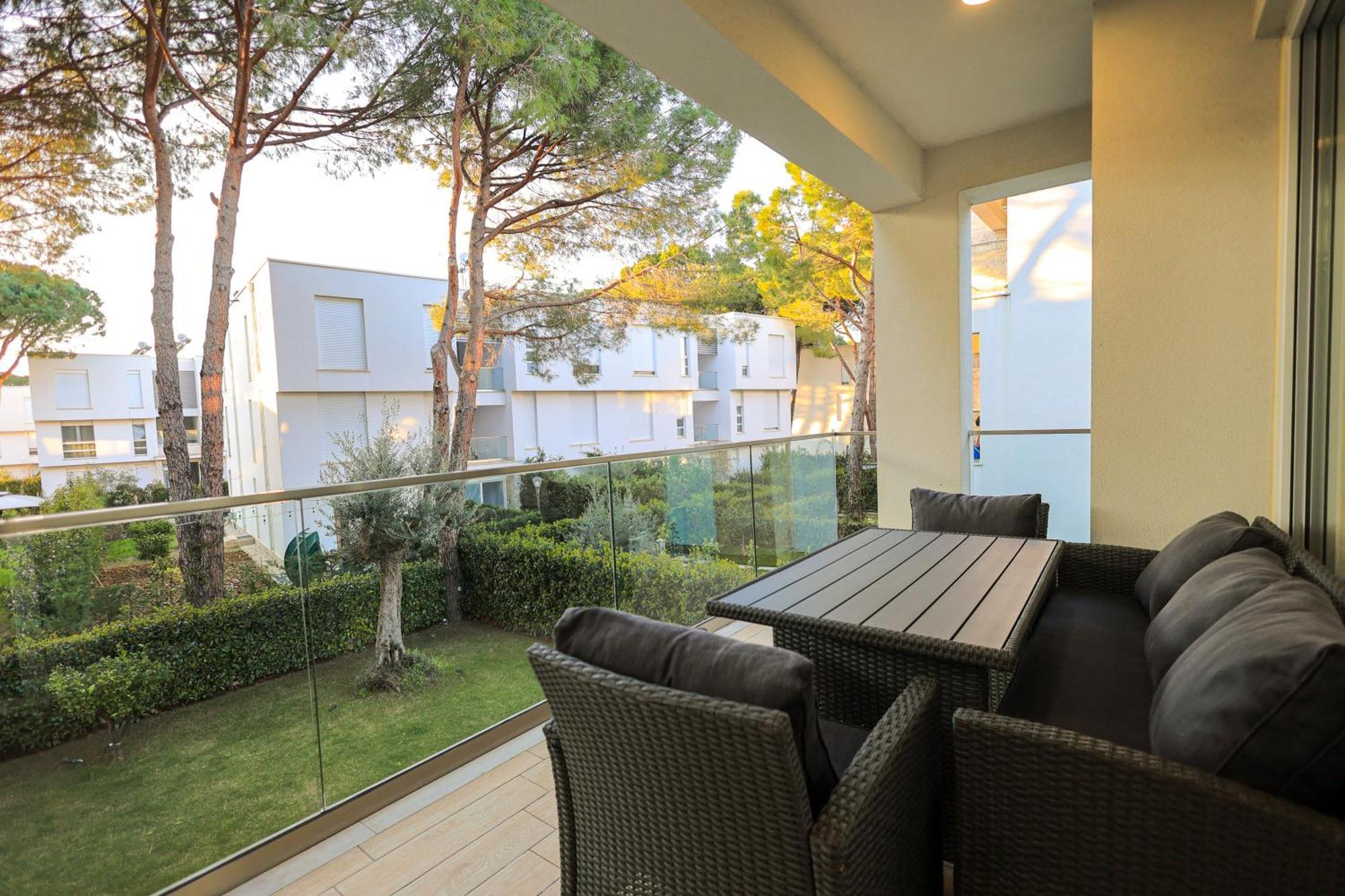 Sanpietro Vacation Apartments Durrës Exterior foto
