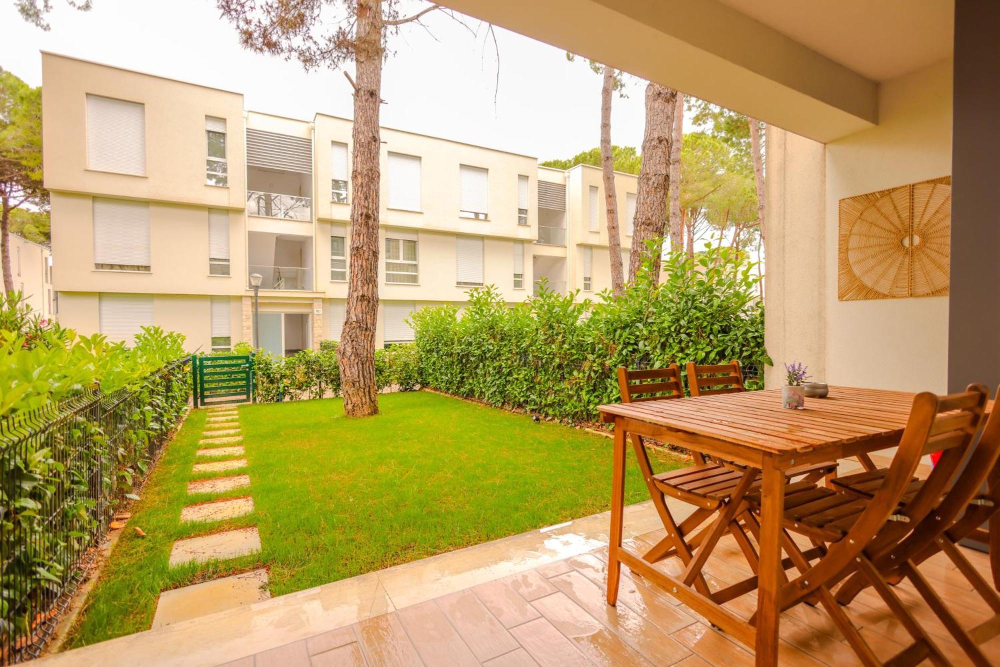Sanpietro Vacation Apartments Durrës Exterior foto